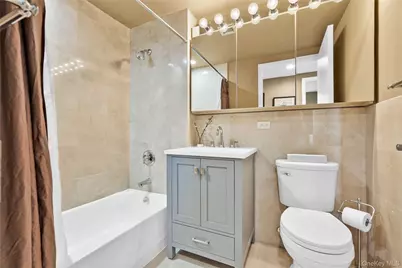 11624 Grosvenor Lane #15A, Kew Gardens, NY 11418 - Photo 12
