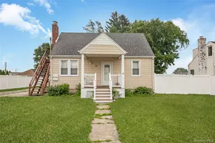 57 Cedar Ave, Farmingdale, NY 11735 - Photo 2