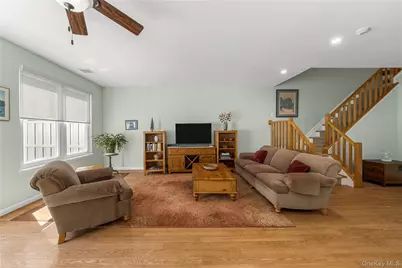 203 Windward Court N, Port Jefferson, NY 11777 - Photo 14
