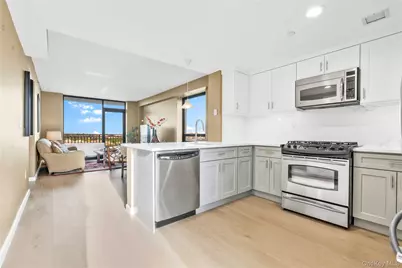 11624 Grosvenor Lane #15B, Kew Gardens, NY 11418 - Photo 6