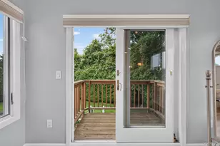 33 Phipps Ln, Plainview, NY 11803 - Photo 20