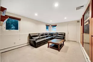 1499 Eric Ln, East Meadow, NY 11554 - Photo 34