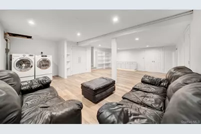 1499 Eric Lane, East Meadow, NY 11554 - Photo 40
