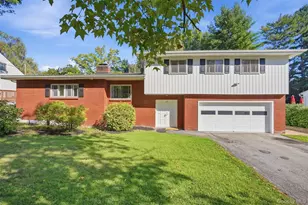 19 Miron Dr, Poughkeepsie, NY 12603 - Photo 2