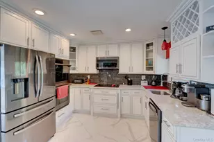 24 Jerome Dr, Farmingdale, NY 11735 - Photo 18