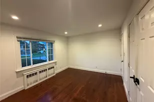 18 Alexander Ave, Hicksville, NY 11801 - Photo 8