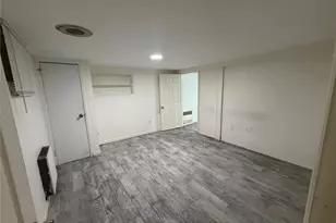 18 Alexander Ave, Hicksville, NY 11801 - Photo 16