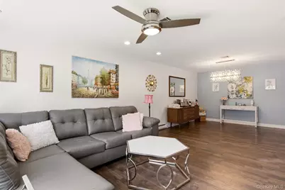 299 Cardiff Court #B, Ridge, NY 11961 - Photo 6