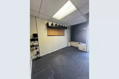 20-77 Steinway Street, Astoria, NY 11105 - Photo 2