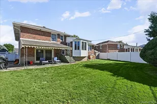698 Edgewood Dr, Westbury, NY 11590 - Photo 34
