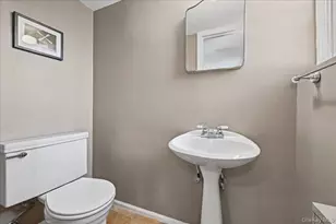 698 Edgewood Dr, Westbury, NY 11590 - Photo 26