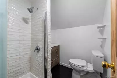 684 Newton Avenue, Uniondale, NY 11553 - Photo 12