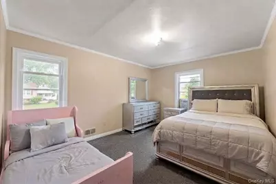 684 Newton Avenue, Uniondale, NY 11553 - Photo 2