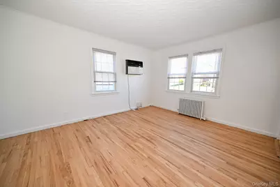 1087 Esther Street, Franklin Square, NY 11010 - Photo 6