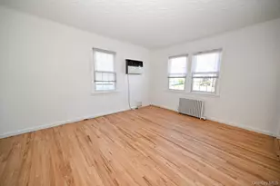 1087 Esther St, Franklin Square, NY 11010 - Photo 6