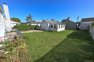 1087 Esther St, Franklin Square, NY 11010 - Photo 20