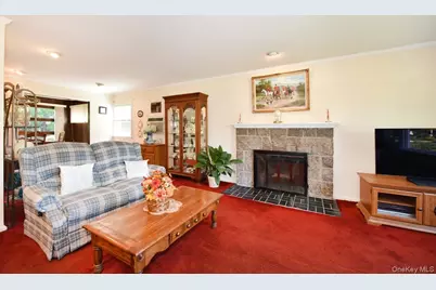 211 Wellington Road, Garden City, NY 11530 - Photo 4