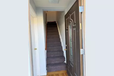 222 Colonial Avenue #2nd Fl, Williston Park, NY 11596 - Photo 18