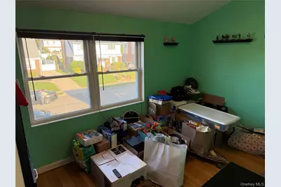 222 Colonial Avenue #2nd Fl, Williston Park, NY 11596 - Photo 8
