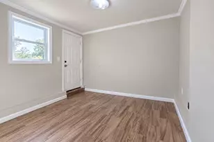 1065 Udall Rd, Bay Shore, NY 11706 - Photo 16