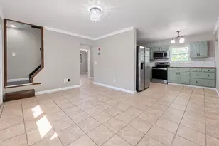 1065 Udall Rd, Bay Shore, NY 11706 - Photo 4