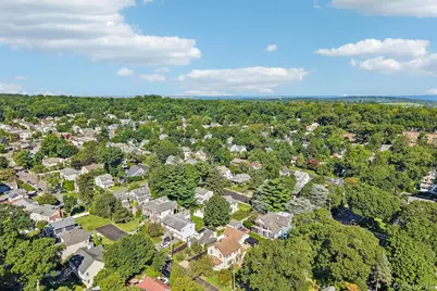 77 Jefferson Avenue, Roslyn Heights, NY 11577 - Photo 6