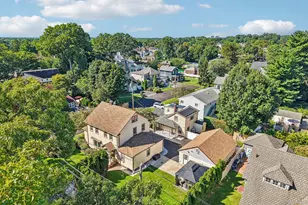 77 Jefferson Ave, Roslyn Heights, NY 11577 - Photo 12