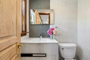 77 Jefferson Ave, Roslyn Heights, NY 11577 - Photo 24