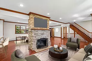 77 Jefferson Ave, Roslyn Heights, NY 11577 - Photo 16