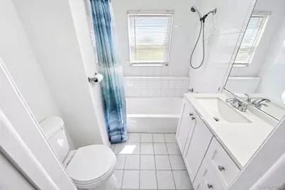 276 Deauville Boulevard, Copiague, NY 11726 - Photo 10