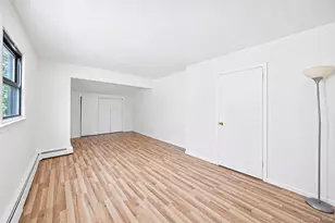 276 Deauville Blvd, Copiague, NY 11726 - Photo 6