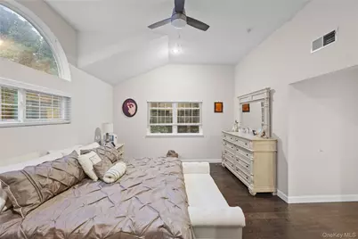 1 Pidgeon Court, Manorville, NY 11949 - Photo 20