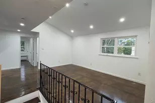 142 Green St, Valley Stream, NY 11580 - Photo 8