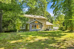 25 W Scudder Pl, Northport, NY 11768 - Photo 30