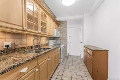 8 Fordham Oval #16B, Bronx, NY 10468 - Photo 8