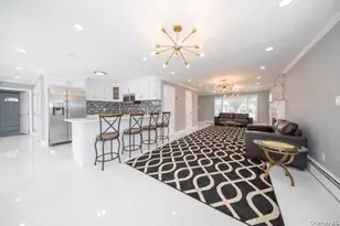 24 Wood Ln, Levittown, NY 11756 - Photo 4