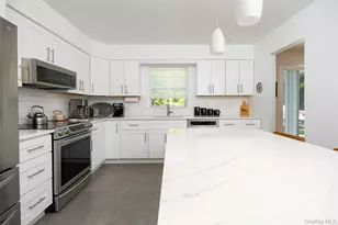 26 Gold Rd, Poughkeepsie, NY 12603 - Photo 6