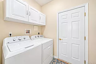 90 Golden Spruce Dr, Calverton, NY 11933 - Photo 32