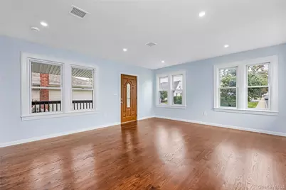 54 W Marshall Street, Hempstead, NY 11550 - Photo 4