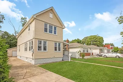 54 W Marshall Street, Hempstead, NY 11550 - Photo 2