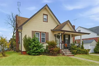 26 Haddon Road, New Hyde Park, NY 11040 - Photo 2