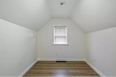 26 Haddon Road, New Hyde Park, NY 11040 - Photo 16