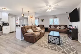2679 Heather Ave, Medford, NY 11763 - Photo 8
