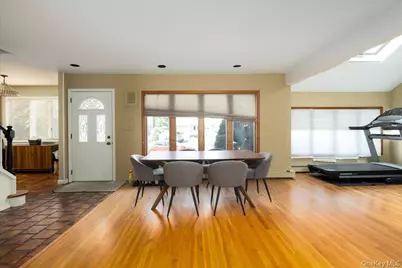 10 Seneca Drive, Massapequa, NY 11758 - Photo 6