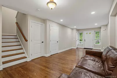 809 Fairway Court, New Windsor, NY 12553 - Photo 8