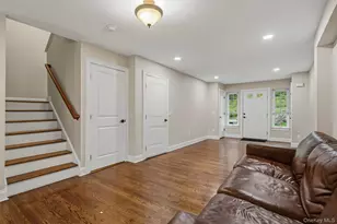 809 Fairway Ct, New Windsor, NY 12553 - Photo 8