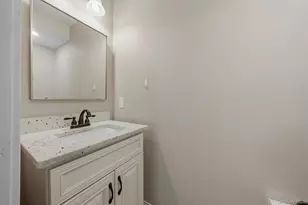 809 Fairway Ct, New Windsor, NY 12553 - Photo 18