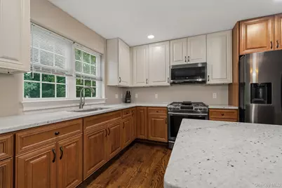 809 Fairway Court, New Windsor, NY 12553 - Photo 14
