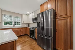 809 Fairway Ct, New Windsor, NY 12553 - Photo 12