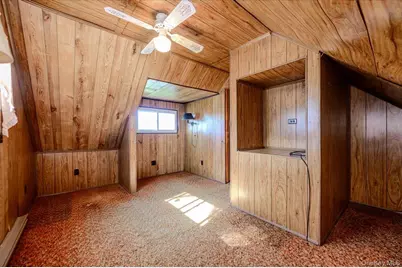957 N Fulton Avenue, Lindenhurst, NY 11757 - Photo 12